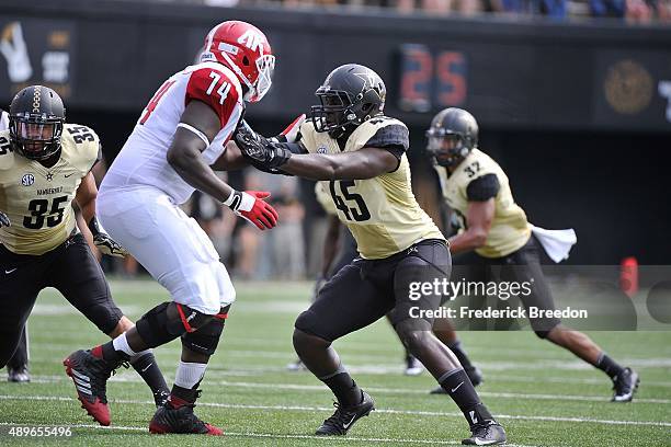 Stephen Weatherly of the Vanderbilt Commodores plays against the Austin Peay Governors at Vanderbilt Stadium on September 19, 2015 in Nashville,...