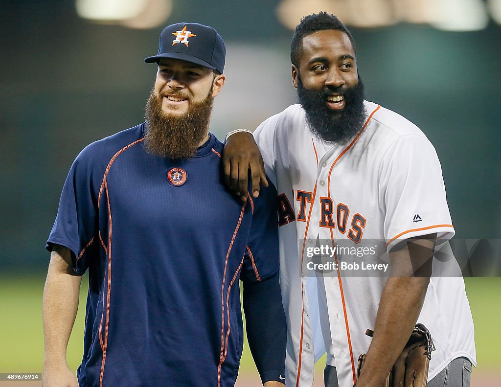 Los Angeles Angels of Anaheim v Houston Astros