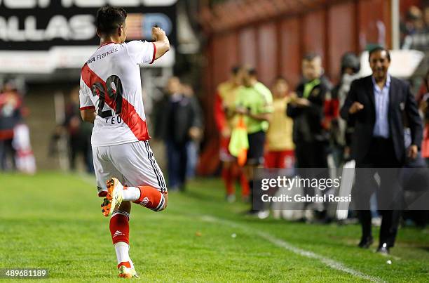 Teofilo Gutierrez of River Plate celebrates after scoring the second goal of his team during a match between Argentinos Juniors and River Plate as...