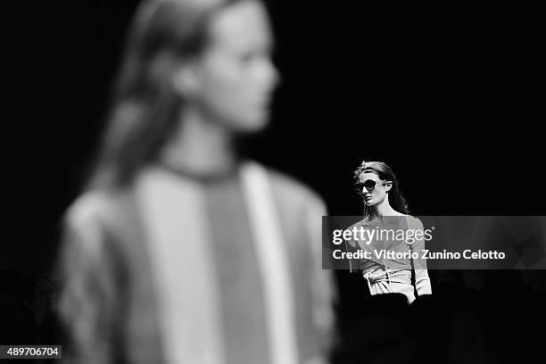 Models walk the runway during the N.21 fashion show as part of Milan Fashion Week Spring/Summer 2016 on September 23, 2015 in Milan, Italy.