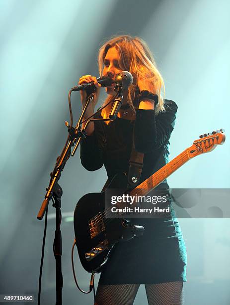 Ellie Rowsell of Wolf Alice performs at Southampton Guildhall on September 23, 2015 in Southampton, England.