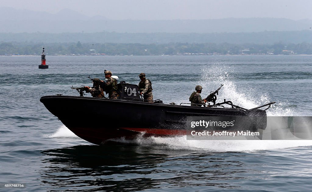 Philippines Special Forces Launch Rescue Operation For Abducted Tourists