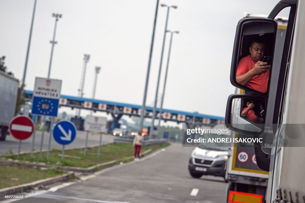 SERBIA-CROATIA-EU-ECONOMY-MIGRANTS
