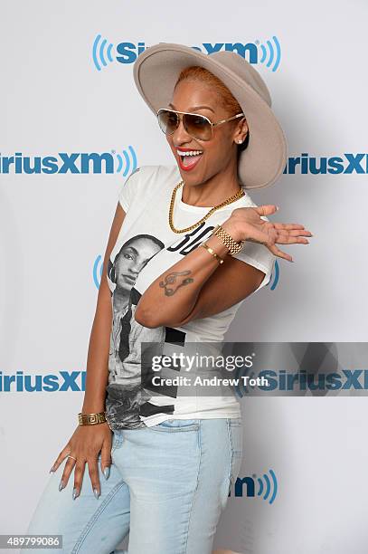 Singer Olivia Photos and Premium High Res Pictures - Getty Images