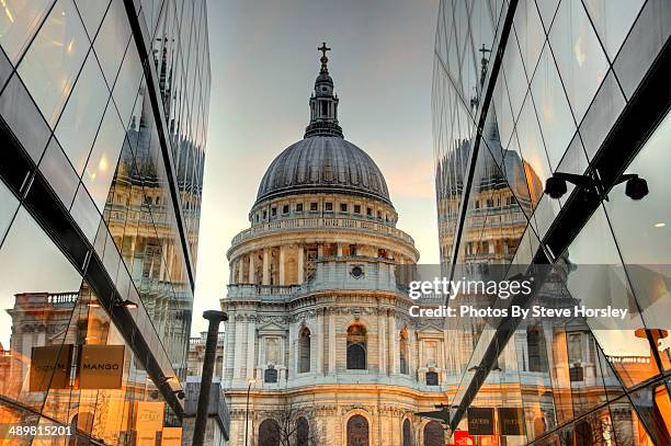 st pauls cathedral with reflections - st pauls cathedral bildbanksfoton och bilder