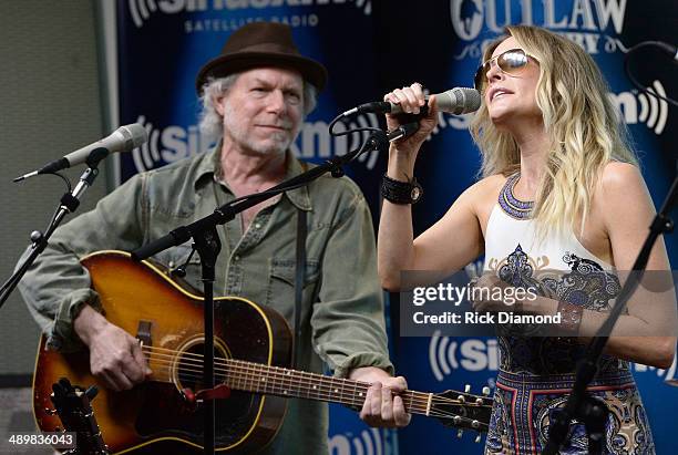 Recording Artists Buddy Miller and Elizabeth Cook perform at the Americana Music Association 2014 Award Nominees Announcement at SIRIUS XM Studio on...