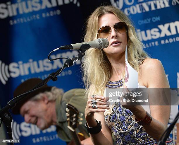 Recording Artist Elizabeth Cook announces the nominees during the Americana Music Association 2014 Award Nominees Announcement at SIRIUS XM Studio on...