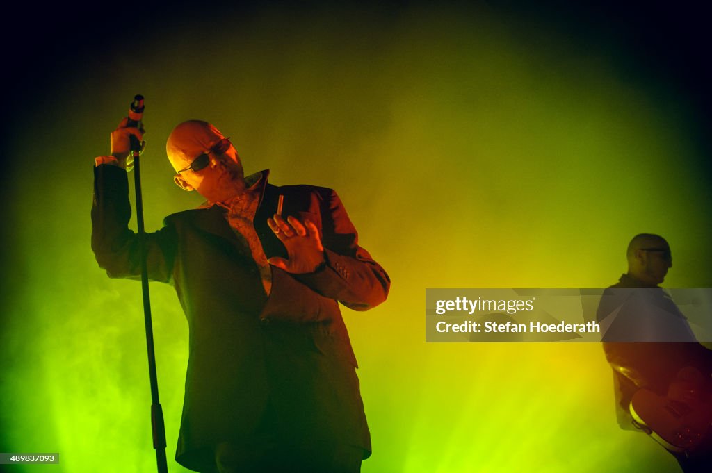The Sisters Of Mercy Perform In Berlin