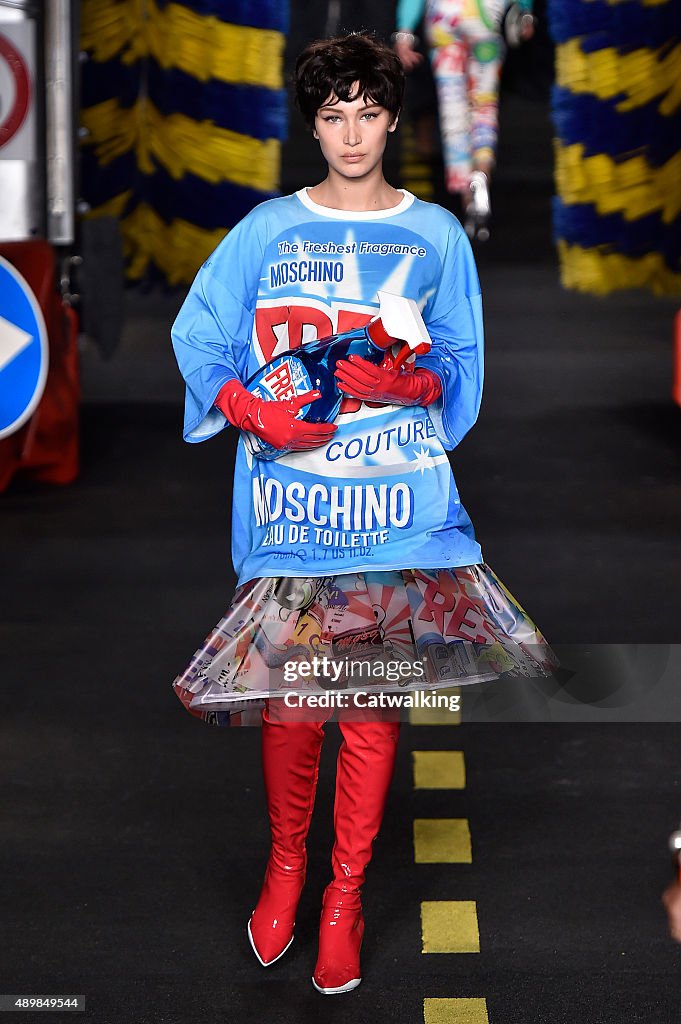 Moschino - Runway RTW - Spring 2016 - Milan Fashion Week