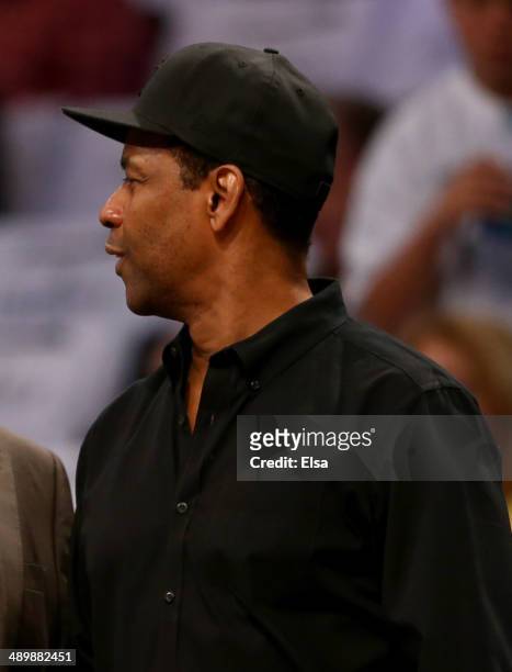 Denzel Washington attends Game Four of the Eastern Conference Semifinals during the 2014 NBA Playoffs at the Barclays Center on May 12, 2014 in the...