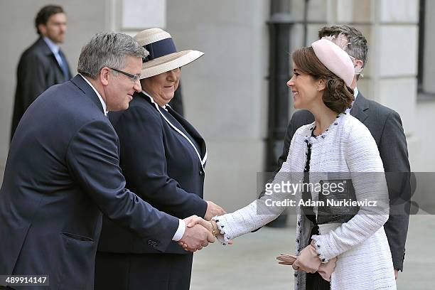Bronislaw Komorowski President of Poland and his wife Anna Komorowska welcome Frederik Crown Prince of Denmark and his wife Crown Princess Mary of...