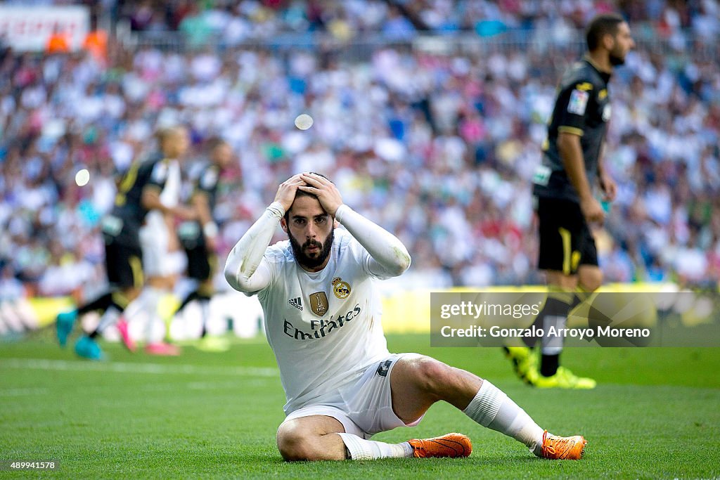 Real Madrid CF v Granada CF - La Liga