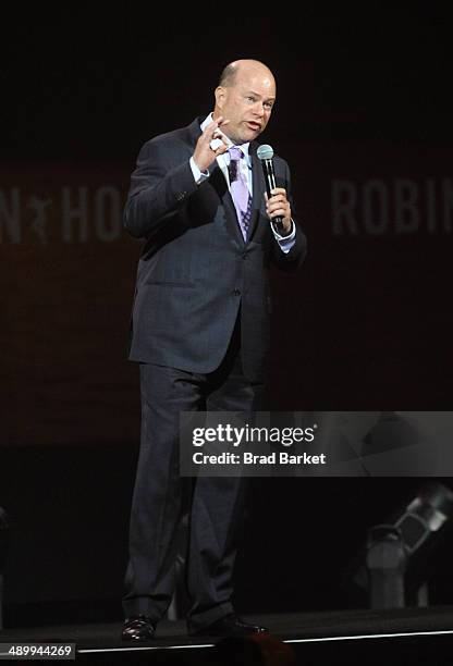 American hedge fund manager David Teppers speaks at The Robin Hood Foundation's 2014 Benefit at the Jacob Javitz Center on May 12, 2014 in New York...