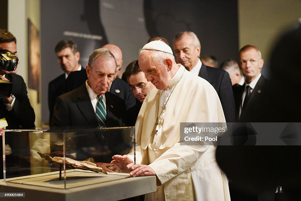 Pope Francis Visits 9/11 Memorial And Museum In Lower Manhattan