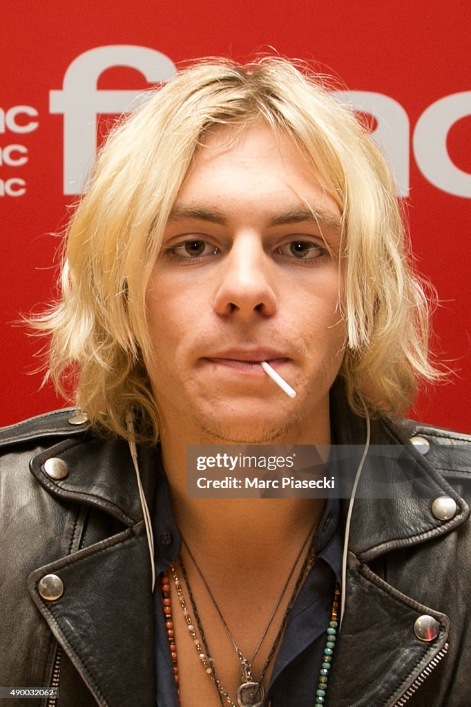 R5 Signs Autographs At La FNAC