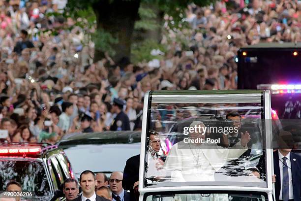 The Pope Rode 1,067 New York City Motorcade Stock Photos, High-Res Pictures, and ...