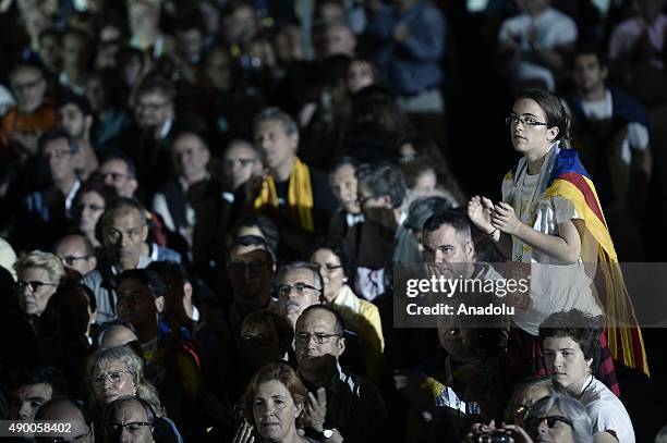 Hundreds of people attend the final electoral campaing event of the pro-sovereignty bloc called 'Junts pel Si' in Barcelona, Catalonia, Spain, 25...