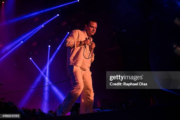 Mike Patton from Faith No More performs at 2015 Rock in Rio on September 25, 2015 in Rio de Janeiro, Brazil.