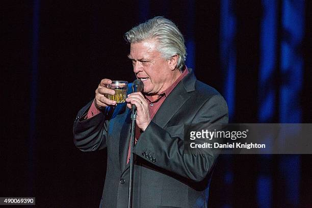 Comedian Ron White performs on stage at Pechanga Casino on September 25, 2015 in Temecula, California.