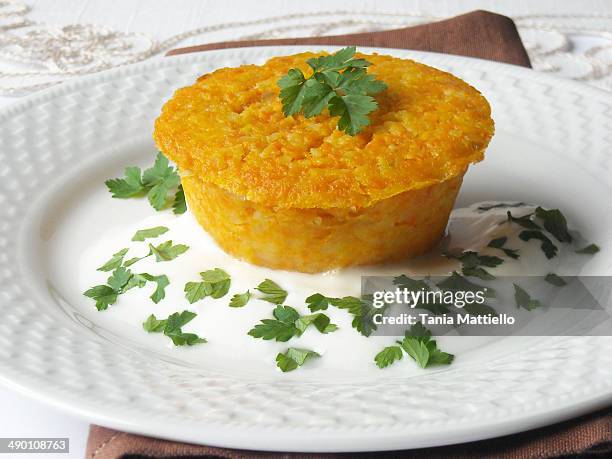 carrot and potato flan - pudim-de-leite imagens e fotografias de stock
