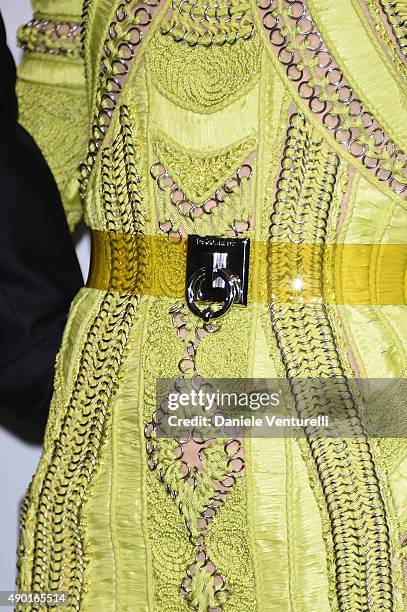 Alessandra Ambrosio, fasion detail, arrives at amfAR Milano 2015 at La Permanente on September 26, 2015 in Milan, Italy.