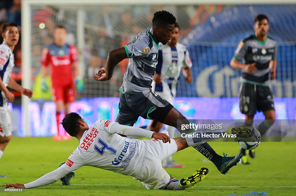 Pachuca v Santos Laguna - Apertura 2015 Liga MX