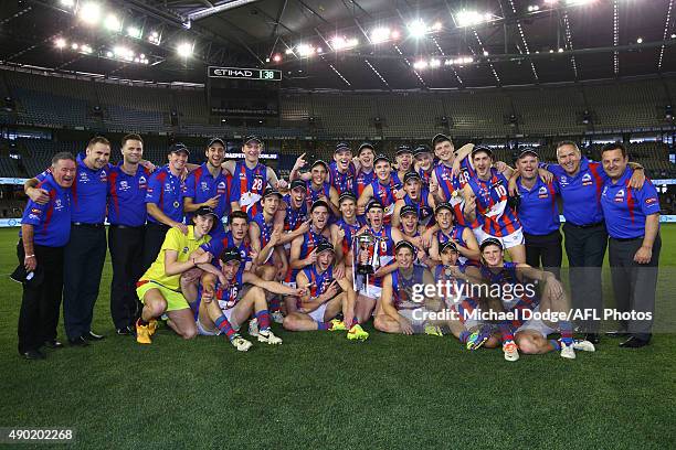 Eastern Ranges Coach 2,550 Oakleigh Chargers Photos & High Res Pictures - Getty Images