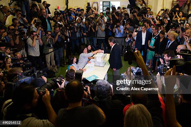 Leader of Catalan Democratic Convergence 'Convergencia Democratica de Catalunya' casts his vote on September 27, 2015 in Barcelona, Spain. The main...