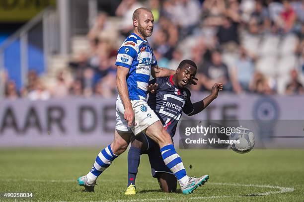 Nathaniel Will of De Graafschap, Lesly de Sa of Willem II during the Dutch Eredivisie match between De Graafschap and Willem II Tilburg at the...