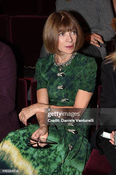 Anna Wintour attends the Dolce & Gabbana show during the Milan Fashion Week Spring/Summer 2016 on September 27, 2015 in Milan, Italy.