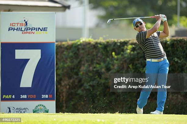 Angelo Que of Philippines plays a shot during practice ahead of the ICTSI Philippine Open at Wack Wack Golf and Country Club on May 14, 2014 in...