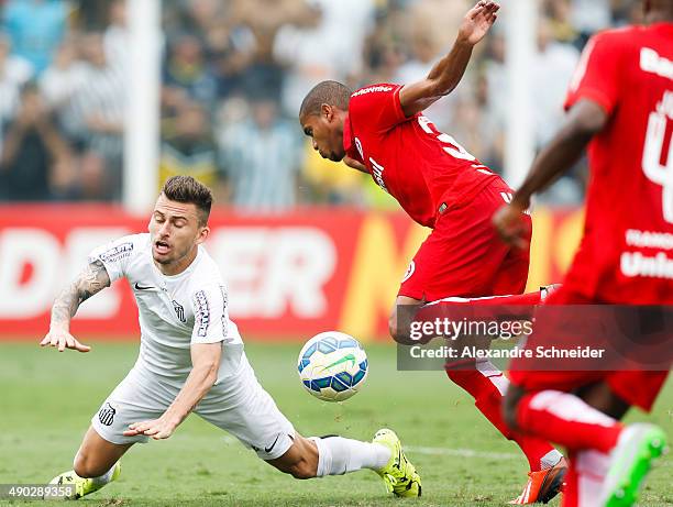 Lucas Lima of Santos in action during the match between Santos and Internacional for the Brazilian Series A 2015 at Vila Belmiro stadium on September...