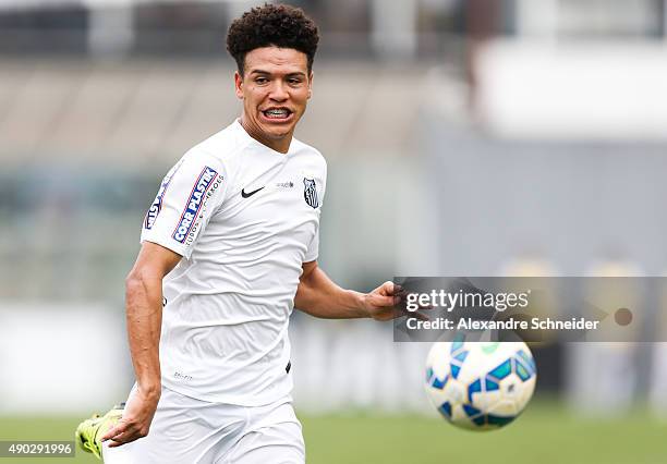 Victor Ferraz of Santos in action during the match between Santos and Internacional for the Brazilian Series A 2015 at Vila Belmiro stadium on...
