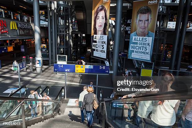 berlin main station - berlin train station stock pictures, royalty-free photos & images