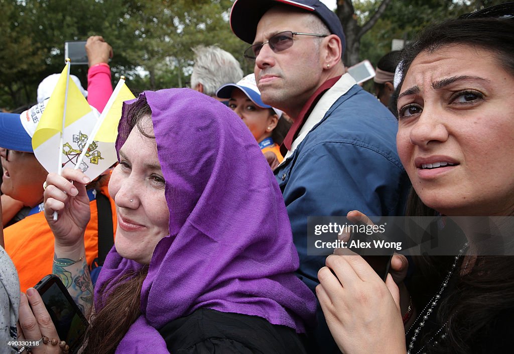 Pope Francis Celebrates Mass On Philadelphia's Benjamin Franklin Parkway