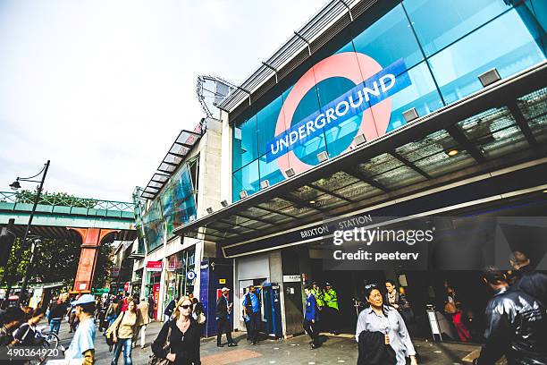 streets of brixton, london. - brixton stockfoto's en -beelden