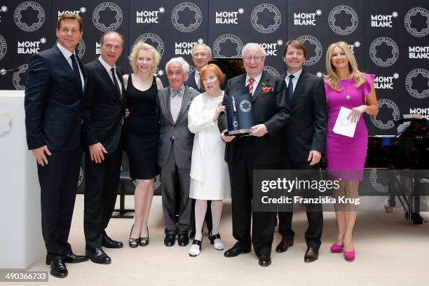 Thomas Heinze, Herbert Knaup, Sunnyi Melles, Peter Raue, Lutz Bethge, Ulla Pietzsch, Heiner Pietzsch, Thomas Schnaedter and Frauke Ludowig attend the...