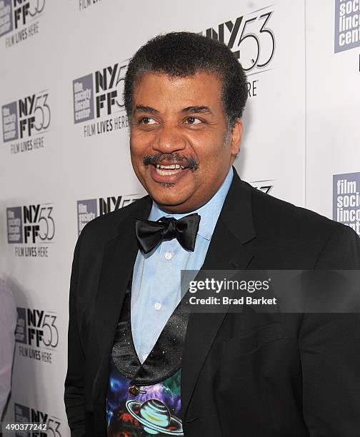 Neil deGrasse Tyson attends the 53rd New York Film Festival - "The Martian" Premiere - Arrivals at Alice Tully Hall on September 27, 2015 in New York...