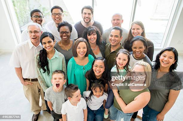 happy multi-generation group - neefje stockfoto's en -beelden