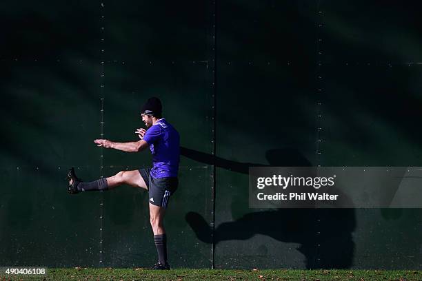 Conrad Smith of the All Blacks warms up during a New Zealand All Blacks training session at Sophia Gardens on September 28, 2015 in Cardiff, United...