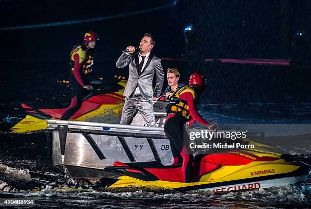 Jeroen van der Boom performs during festivities marking the final celebrations of 200 years Kingdom of The Netherlands on September 26, 2015 in...