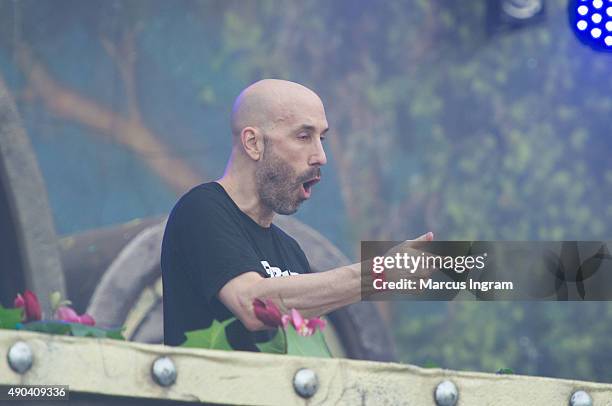 Tjr (Dj) Photos and Premium High Res Pictures Getty Images