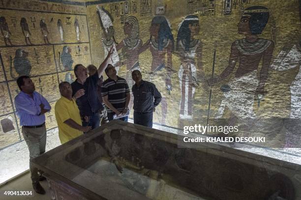 Nicholas Reeves Egyptologist Nicholas Reeves Photos and Premium High Res Pictures ...