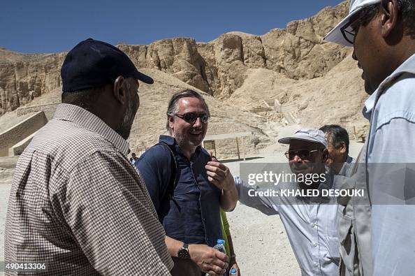Nicholas Reeves British Egyptologist Nicholas Reeves talks with Egyptian... News Photo ...