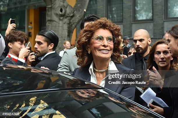 Sophia Loren arrives at the Giorgio Armani show during the Milan Fashion Week Spring/Summer 2016 on September 28, 2015 in Milan, Italy.