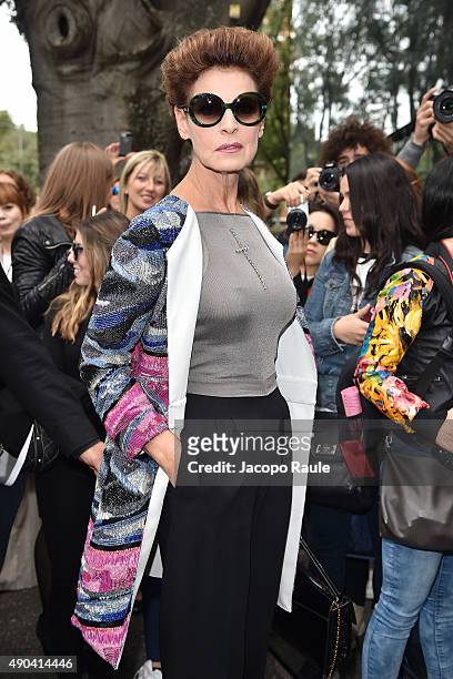 Antonia Dell'Atte arrives at the Giorgio Armani show during the Milan Fashion Week Spring/Summer 2016 on September 28, 2015 in Milan, Italy.