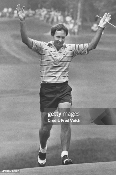 View of Forrest Fezler during Sunday play at Oakmont CC. Before his final shot of the tournament, Fezler changed into shorts in protest of the USGA...