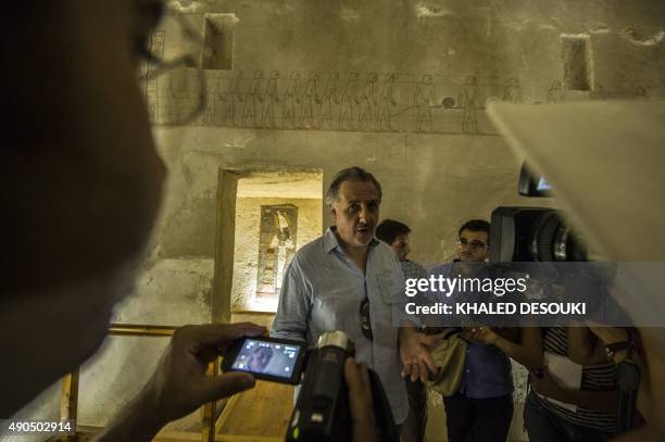 Nicholas Reeves Egyptologist Nicholas Reeves Photos and Premium High Res Pictures ...