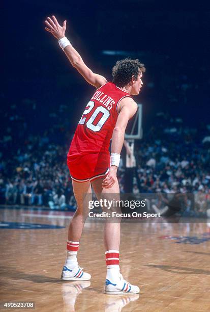 Doug Collins of the Philadelphia 76ers in action against the Washington Bullets during an NBA basketball game circa 1978 at the Capital Centre in...