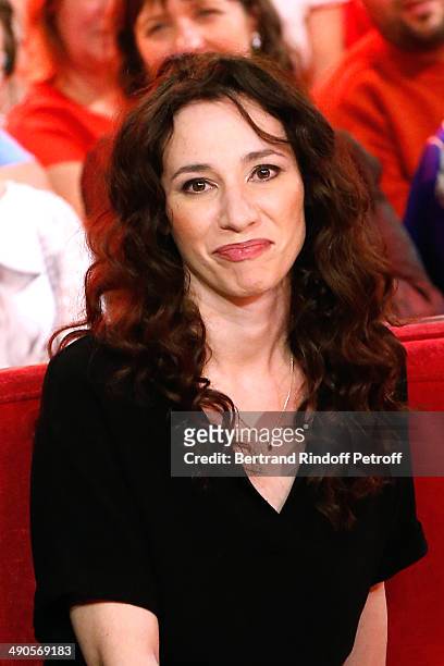 Actress Isabelle Le Nouvel presents the theater play 'Big Apple' at the 'Vivement Dimanche' French TV show at Pavillon Gabriel on May 14, 2014 in...